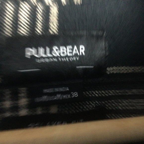 Pull & Bear Plaid Shirt Men's Button Up Medium Cotton Black and tan 40" Chest - Picture 3 of 16